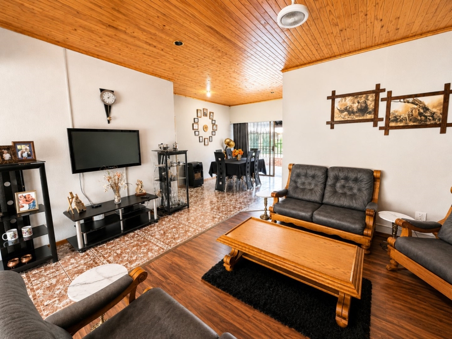 4 Bedroom Property for Sale in Vaalpark Free State